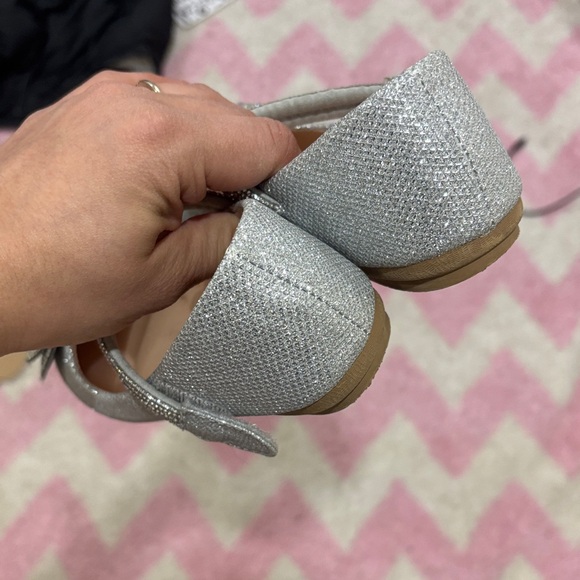 Link Kids Sparkly Silver Dress Shoes - Picture 4 of 9